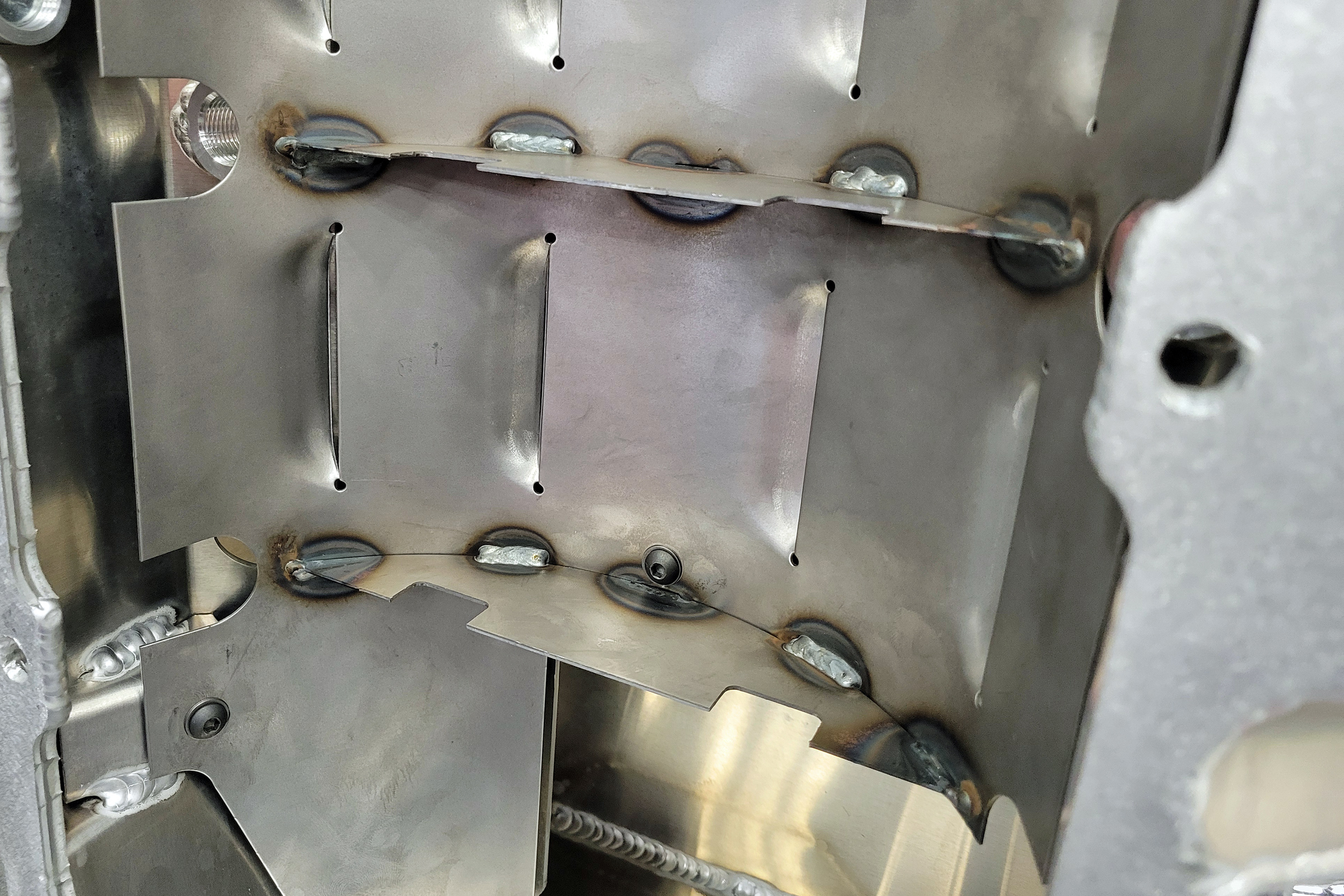 Steel or Aluminum? The Right Choice When It Comes to Oil Pans
