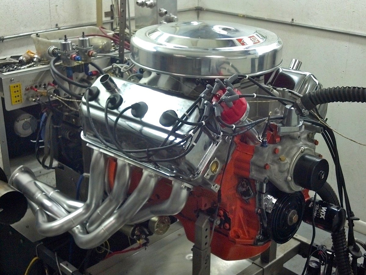 Video: 472ci Hemi Makes a Little Noise Before Going Into '67 GTX