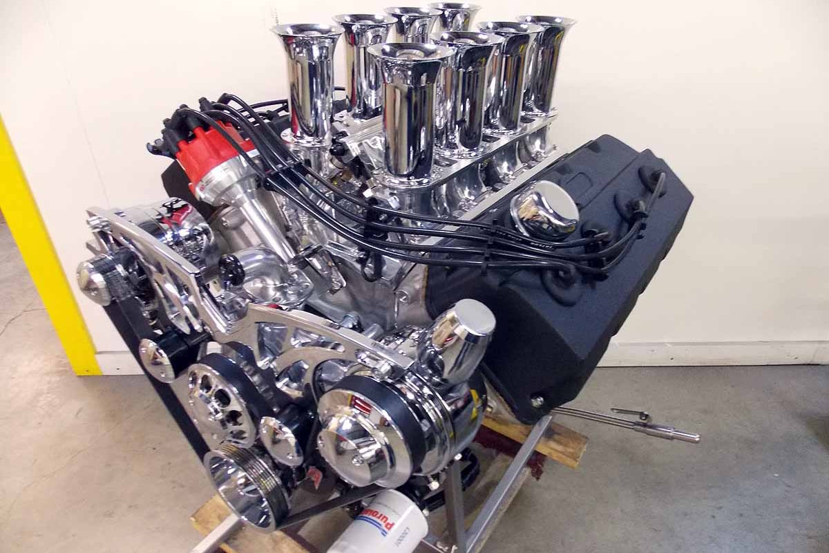 Video: The Difference Between Dual Quads & Hilborn 8-Stack On A Hemi