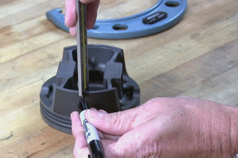 Video: Measuring Piston to Cylinder Bore Clearance With Mahle