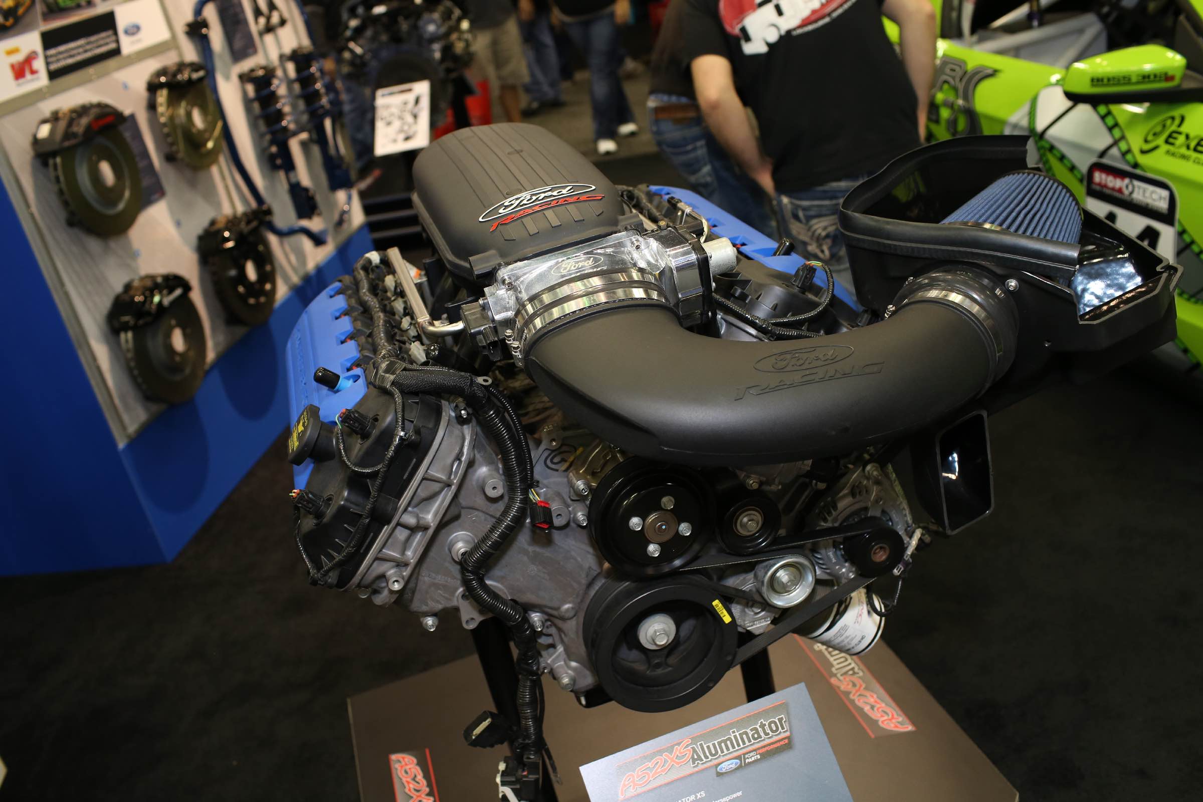 Inside Ford Racing S New 5 2 Coyote Crate Engine A52xs